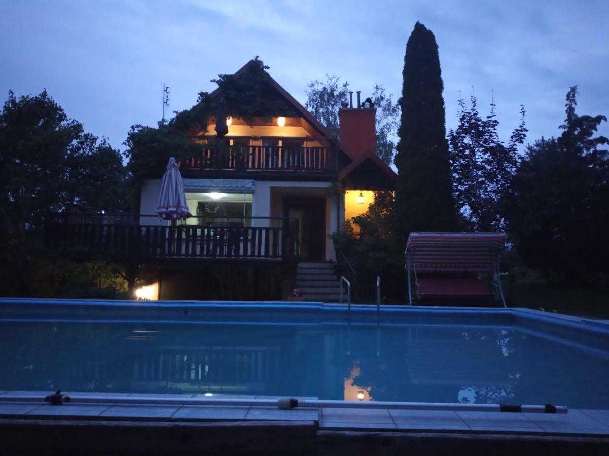 Holiday Villa Zuromino Exterior photo